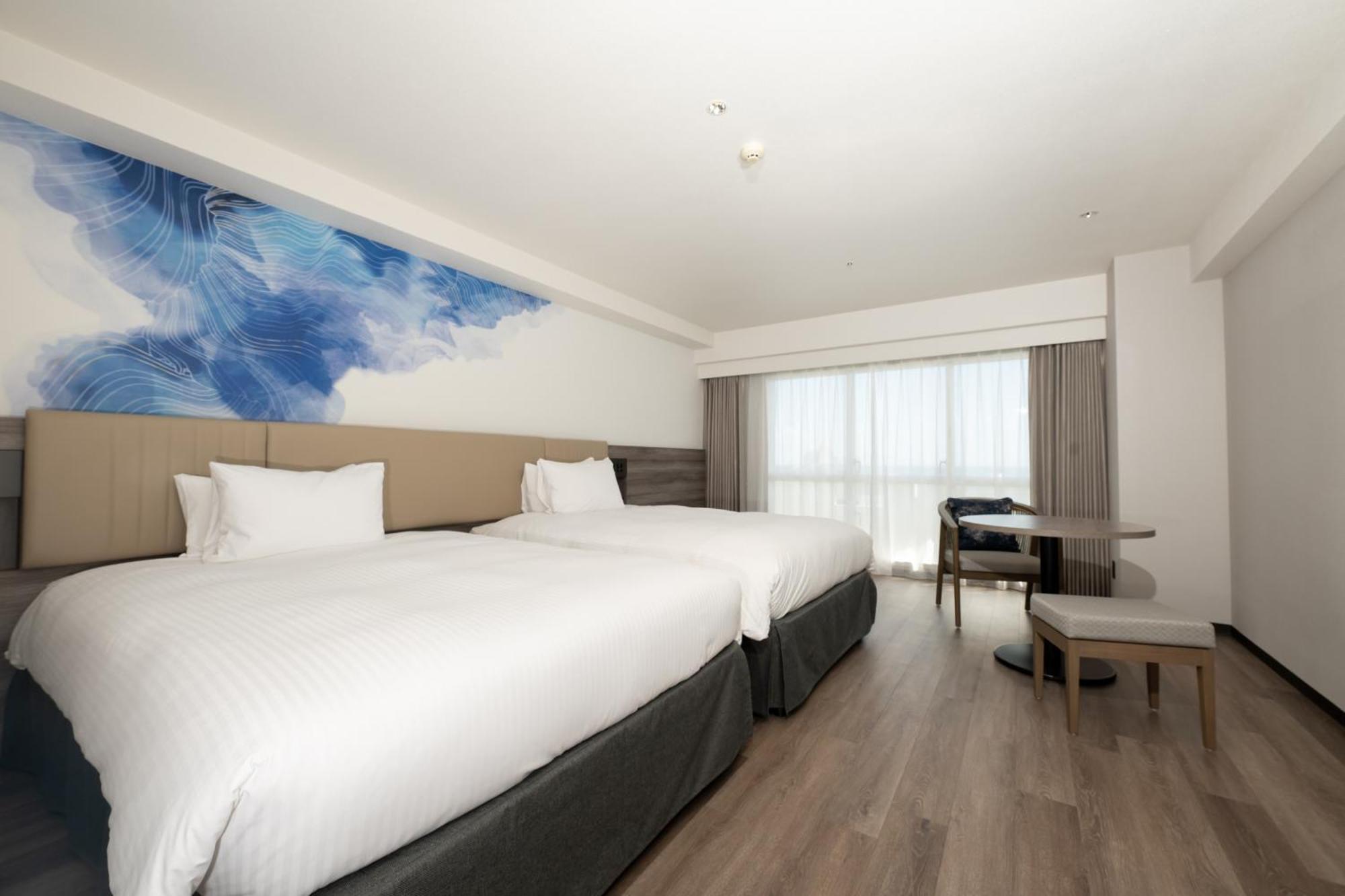 Grand Mercure Okinawa Cape Zanpa Resort Йомитан Экстерьер фото