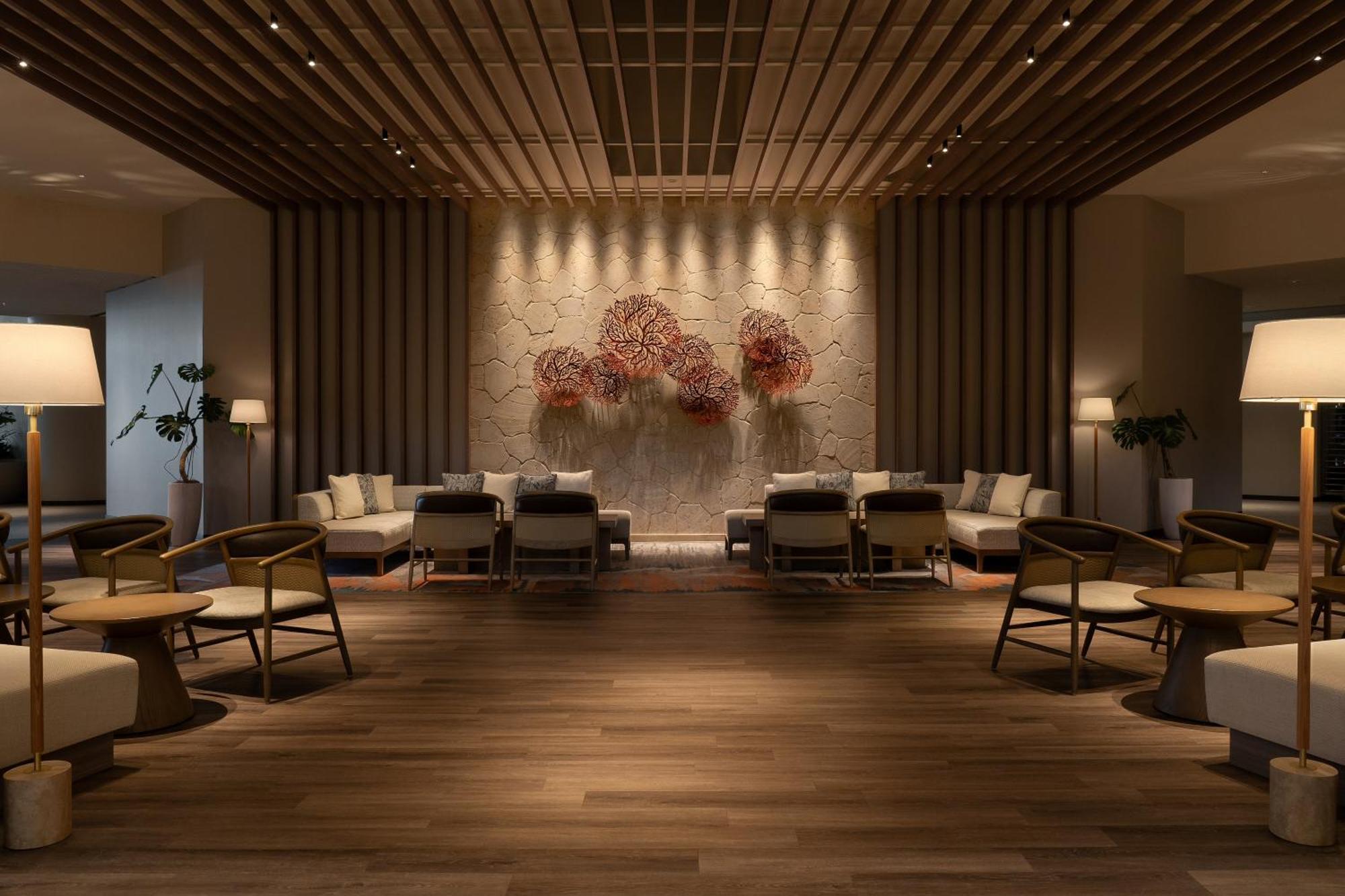 Grand Mercure Okinawa Cape Zanpa Resort Йомитан Экстерьер фото