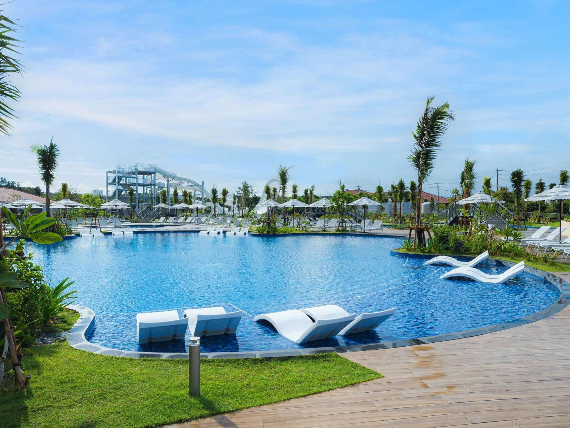 Grand Mercure Okinawa Cape Zanpa Resort Йомитан Экстерьер фото